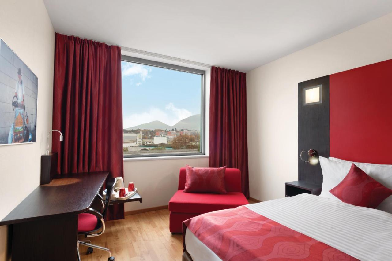 Ramada Encore By Wyndham Geneva Carouge Exterior photo