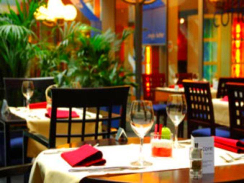 Ramada Encore By Wyndham Geneva Carouge Restaurant photo