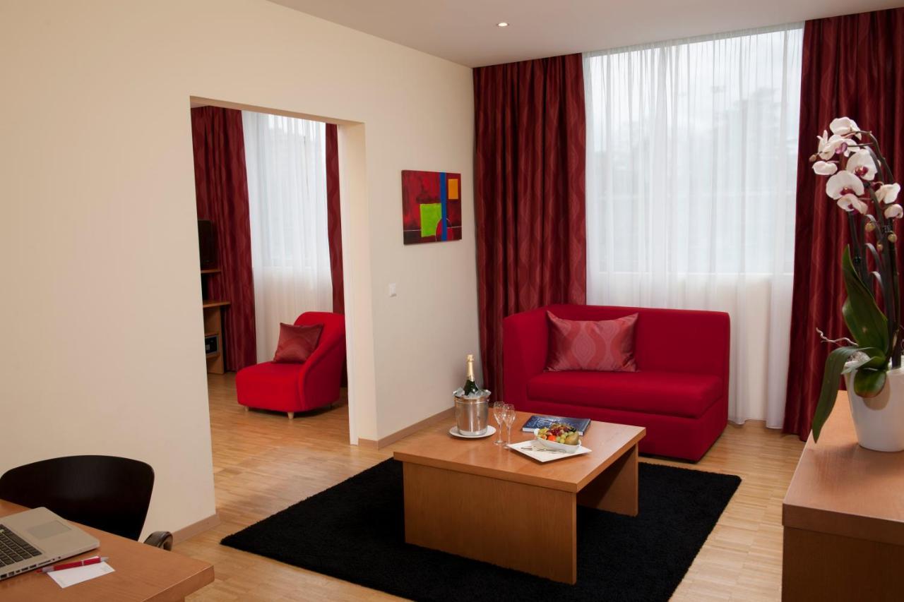 Ramada Encore By Wyndham Geneva Carouge Exterior photo